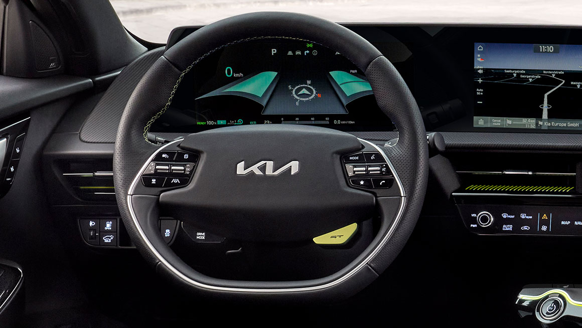 https://www.kia-koenig-halle.de/content/dam/kwcms/kme/global/en/assets/vehicles/ev6-gt/discover/kia-ev6-gt-my23-stay-in-control.jpg